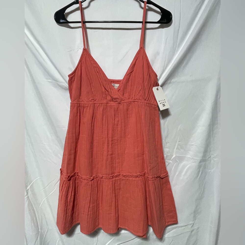 Billabong NWT coral adjustable straps tiered sundress